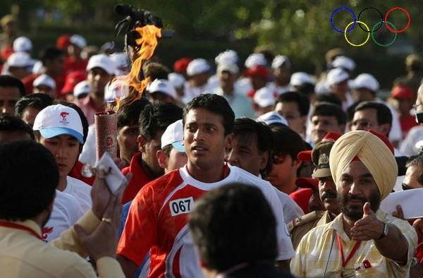 olympictorch.jpg