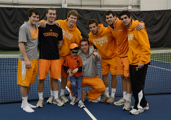 TeamPhotoHon(1).jpg