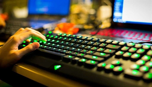 What Are The Risks of Online Gaming?